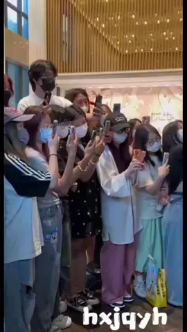 Nhìn anh ngã như vậy chắc đau lắm 😢 #duvuham#yuyuhan_🤴💙👑 #tfgiatocf3