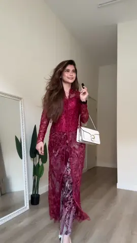 Replying to @Yaaya Fauzi Finallyyyyy dapat pun mic ha senang i jerit pasni yekk. Lets grwm to kenduri gituu ✨ syok ler pasni lari bilik bawah, korang kat atas leh dengar suara i hihi  #fyp #tiktok ##tiktokmalaysia #grwm #grwmoutfit #outfitideas #outfitcheck #outfitinspo #grwmroutine #outfit #tiktokviral 