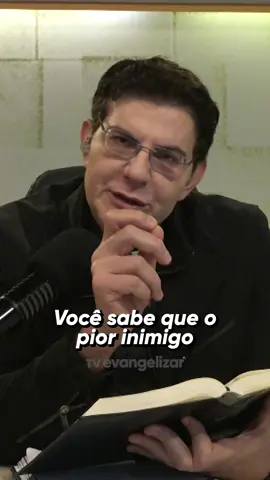 Pe. Reginaldo Manzotti (@padremanzotti), nos alerta sobre os perigos dos inimigos ocultos. Ele nos lembra que, é possível perceber quando alguém não gosta de você e, assim, se preparar. Mas, quando não sabemos quem está ao nosso lado, quando não conhecemos o verdadeiro coração das pessoas, os falsos amigos podem ser os mais traiçoeiros. Peçamos ao Senhor que nos liberte dos nossos inimigos, sejam eles movidos por inveja, ciúme ou ganância. Que possamos sempre ter discernimento e proteção divina em nossa jornada. #TVEvangelizar #FéInabalável #DeusÉFiel #Oração #PadreReginaldoManzotti #LevantaTe #Coragem #AmorDivino
