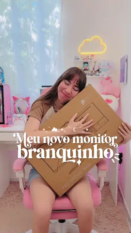 Meu novo monitor branquinho 🥹🤍✨ Já faz um tempinho que eu queria trocar meu monitor por um que fosse branco, IPS e que tivesse entrada VESA.✨ Quero muito colocar um braço articulado, mas ainda tenho dúvida sobre qual modelo pegar. 😬 Pelo preço que paguei na promo da @KaBuM! acho que valeu a pena, o que vocês acharam??  . . . . . 🦢🤍🫧Tags: #monitorbranco #monitormsi #setupupgrade #deskupdate #pcgamer #cozysetup #thesims4 
