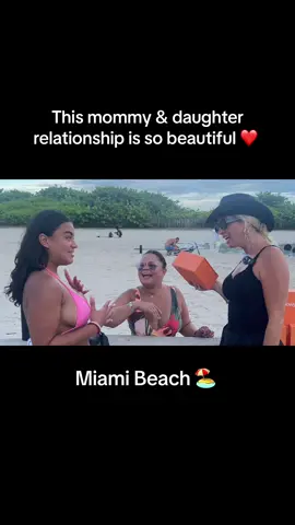 They were sp nice. Happy birthday Gaby 🎉🎉 Enjoy your #snowystickyinserts  . #dealsforyoudays #stickyinserts #miamibeach #southbeach 