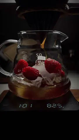 قهوة V60 مثلجة بنكهة الرازبيري 🍓☕️ من الذ المشروبات اللي جربتها 👏🏻 تستحق الاعادة وبقوة 🔥 . . . #your_coffee #كافيه #قهوة_مثلجة #وصفات_القهوة #عشاق_القهوة #مشروبات_صيفية #V60 #رازبيري #قهوتي #قهوتك #مشروبات_باردة #CoffeeLovers #ColdBrew #RaspberryCoffee #summerdrinks 