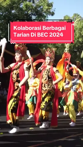 Kolaborasi Gandrung, Kuntulan, Jaranan, Barong dan beberapa tarian tradisional Banyuwangi membuat gelaran Banyuwangi Ethno Carnival BEC 2024 semakin meriah  #banyuwangi #bec2024 #becbanyuwangi 