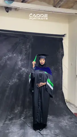 Adiga lee dhiman🎓🎓 #caddeportraits #graduationphotoshoot #graduationphotography #portraitphotography #caddestudios #photographer #qalinjabin #fyp #student 