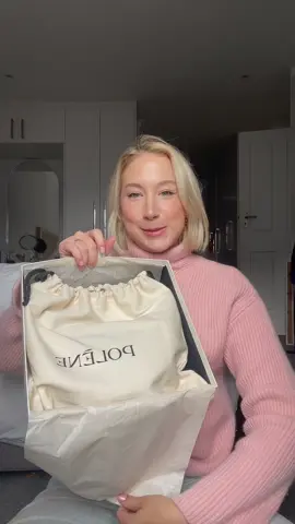 If you wanna cool girl bag that is luxury and effortless this is it #paris #haul #bag #shopping @polene_paris 