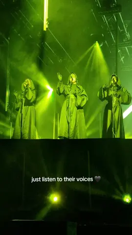 Espera appreciation post  #sleeptoken  #sleeptokenband #sleeptokenworship #sleeptokentour #esperabgvs #vesselettes #backingvocals #sleeptokenvessel 