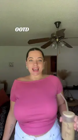 The best tops 🎀 This is my second color in the same top & im in love 🩷🩷 #midsize #midsizefashion #pink #OOTD 