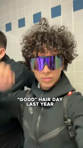 Follow me and ill teach you how to have better hair #foryou #fyp #haircare #hairstyles #curlyhair #naturalhair #type3hair #3bcurls #menshair #curls #viral #skala #hairproducts #SelfCare #lightskin 