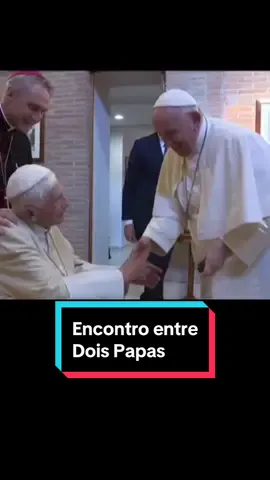 Encontro entre dois Papas marcou geração #bento16 #francisco1 