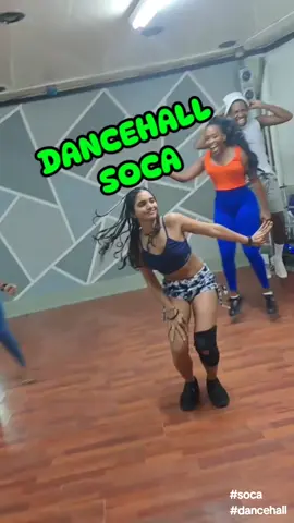 #DuttyFlex class at @Siren868_ . Choreo by @priscillagueverra1  #dancehall #soca #dance #danse #dancers #danseurs #hype #siren868 #kes #pànda 