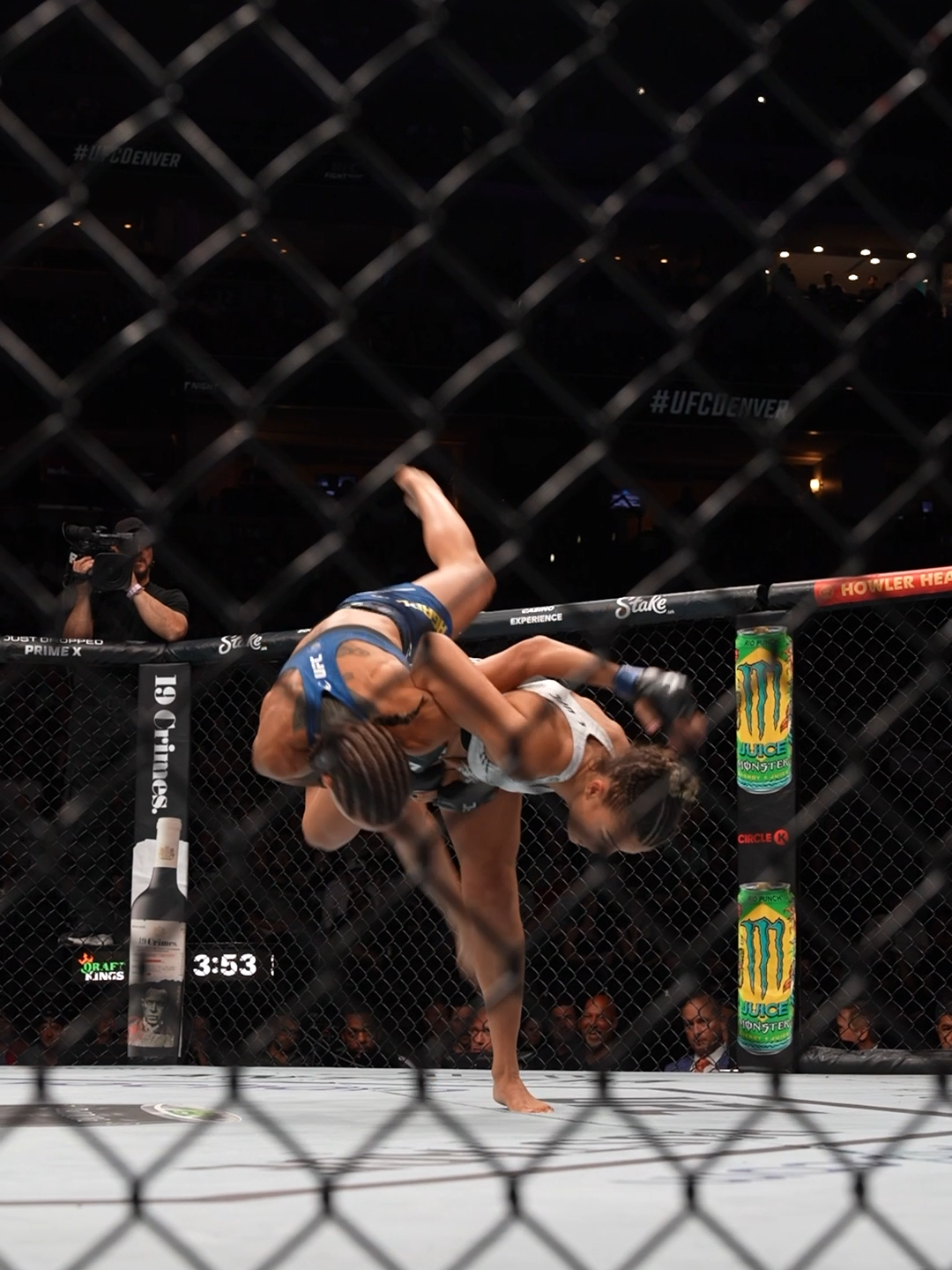 This sequence from Luana Santos was brilliant 👏 #luanasantos #mma #UFC