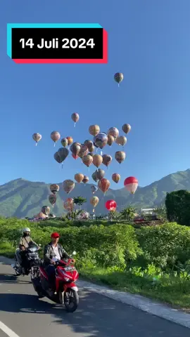 Balon udara wonosobo  #balonudara #balonudarawonosobo #wisatawonosobo #wisatadieng #dokumentasiwisatadieng #dokumentasidieng #jasafotodieng #fgdieng 