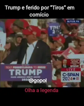 O ex-presidente Donald Trump ficou ferido e caiu no chão em um comício presidencial em Butler, na Pensilvânia, nos Estados Unidos, neste sábado. Ainda não há informações do que aconteceu durante o comício, mas barulhos que se assemelhavam a tiros foram ouvidos e captados pela transmissão ao vivo do evento. #trump #politica #geopolitica #EUA #noticia #noticiaTrump #trumpeferido 