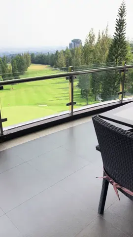 Indahnya lapangan golf dibandung ⛳️🏌️‍♂️#golflover❤️ #golftiktok #golftrickshot #golfindonesia #golfswingtipsbeginnersips 