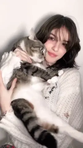 say hello to Rocki in the comments rn