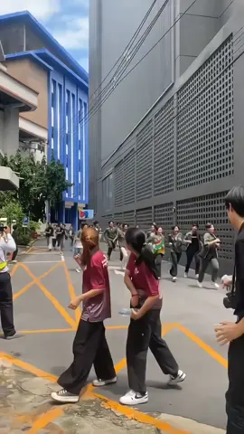 ไทยวิศวะช็อปเขียวกับผ้าเช็ดหน้าผืนเดิม นี่สติแตกไทยสร้างเรื่องมากไทยทำดีๆ😭😭 (#thaichayanon )