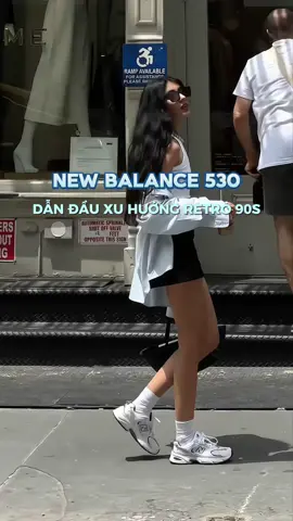 New Balnce 530 sẽ giúp bạn tìm lại xu hướng thời trang những năm 90 - 2000 đậm chất retro. 😎 #larsen #fashionlarsen #viral #xuhuong #giaythethao #giaysneaker #sneakers #newbalance #newbalance530 #fpy #flypシ #streetwear #retro 