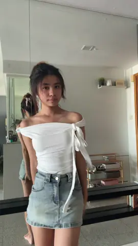 hated how off shoulder looked on me until THIS TOP 😭😭 ribbon can be tied any side as well #cccindee 