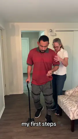 My first days trying to walk with a cane was a scary feeling 🧑🏽‍🦯 #strokerecovery #strokesurvivor #strokerehabilitation #physicaltherapy #excersise #outside #learningtowalkagain #toughtimes #stepbystep  #nevergiveup #motivation #faith 