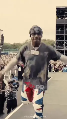 Asake recreates the iconic “Lil Yachty Step” at the Wireless Fest. #9japr247 #asake #wirelessfestival 