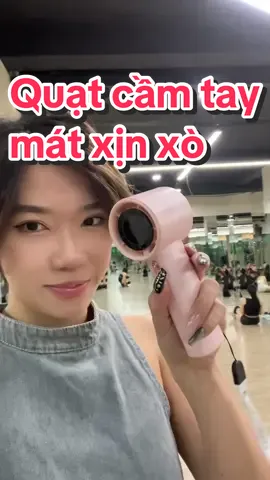 Quạt cầm tay mini chân ái mà giờ còn tiết kiệm hơn #admicro #review #muataitiktokshop 