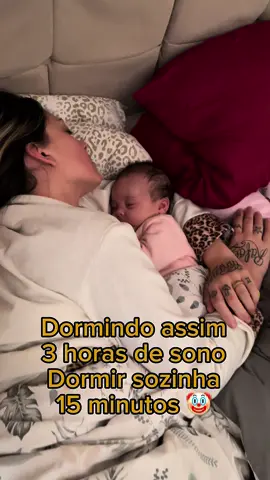 Só por aqui que ela só quer dormir agarradinha na mamãe?  Ultimamente eu não tenho conseguido fazer muita coisa além de estar com ela 😅 O sono cmg dura 3 horas, sozinha dura 15 minutos, e assim vamos levando , é só uma fase e ta tudo bem, mas que eu to cansada, ah eu to muito, dói muito minhas costas, sinto muito sono m, falta de energia…. Bom Domingo ❤️ #masexisteumlugar #bebe #bebes #bebestiktoks #rn #recemnascido #gravida #gravidas #bebes2024 #mamaes #maternidade #rotinabebe 