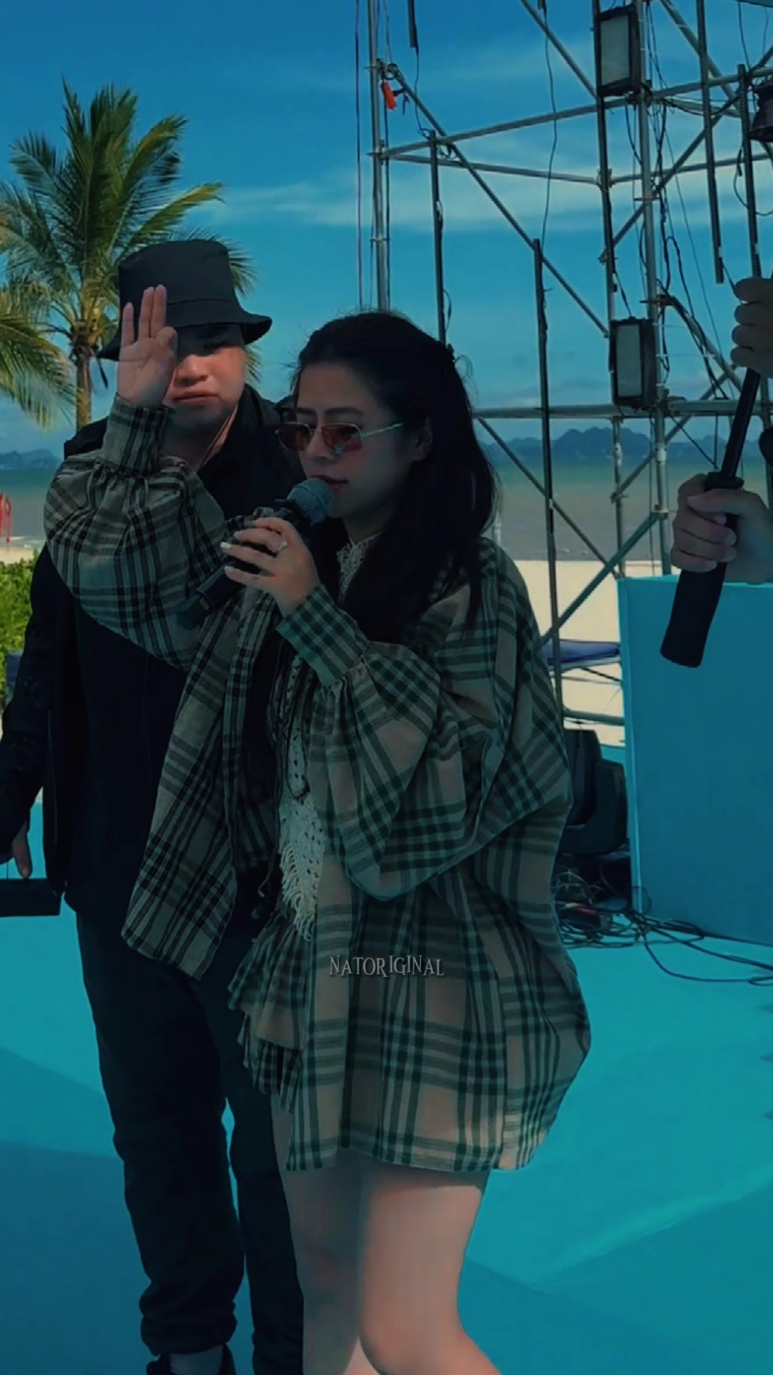 Chẳng buồn tương tư làm chi... Nên em chọn cách ngoảnh đầu bước đi... #dunghoangpham #anhthoinhannhuong #nhachaymoingay #tiktokgiaitri #lunyentertainment #natoriginal 