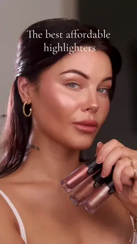 AFFORDABLE HIGHLIGHTERS ✨✨✨. I also use shade 07 as a blush/ highlighter. Love all 3 of them together! @wyconcosmetics_official  #blush #makeup #makeupproducts #highligthers #makeupaddict #makeuptutorial  Makeup products ; Blush ; highlighter ; Wycon ; Makeup tips 