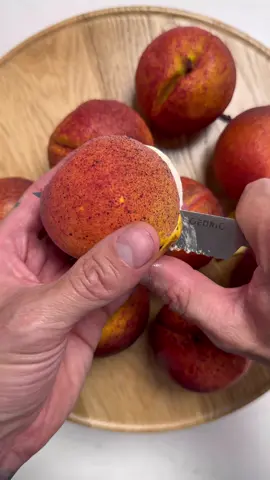 Comme une 🍑 fraiche #cedricgrolet #london 