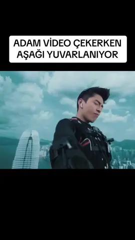 Aksiyonlu film sevenler için. Film ismi “The Rookies” 