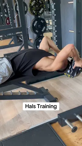 Macht ihr diese Übung?😅Seid ehrlich🤝 #helloatakan #Fitness #motivation #fitnessstudio #fitnesstipps 