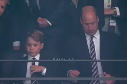 The Prince of Wales and Prince George of Wales attend the finals between Spain - England tonight in Berlin! ⚽️ #englandspain #germany #europeanchampionship #football #princegeorge #princewilliam #forbritishroyalz #britishroyals #britishroyalfamily #fypviralシ 
