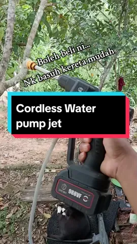 Water pump jet. Guna bateri. Mudah bawa ke mana sahaja. Nk Sembur pokok bunga pun boleh. Basuh motor kereta. Cuci lantai. Macam2 boleh buat. Hanya isi air dalam botol Atau timba aja. Bawa sekali #waterpump  #waterjet  #cordless  #pumpwater 