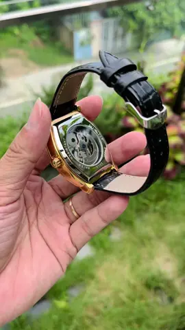 Ối zồi ôi…máy cơ mặt oval xịn sò quá nè ae ơi…