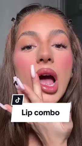 My FAV type of lip! Me 🤝🏻 @makeupforever lip liners go togetherrr  #melbournemua #lipcombos #makeupinspo #lipliner #peachylips 