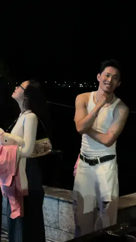 ổng với bả dễ thương xĩuu luôn á 😘#hurrykhang #kemkem #couple @HURRYKNG 