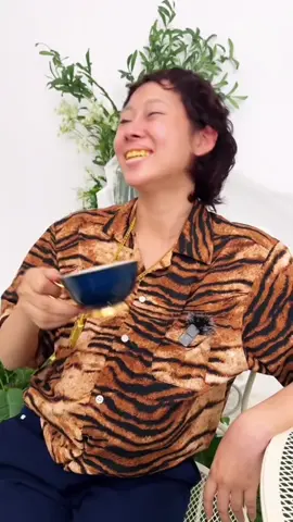 Anh em nào bị vàng răng lâu năm, răng sỉn màu, hôi miệng, dùng ngay em serum trắng răng nhà unismile này nha