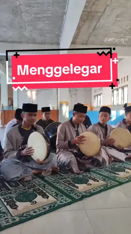 Intro menggelegar..  #hadrohsholawat #santripondok #santrikeren 
