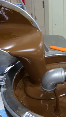 . Process of Making 600 Million Chocolates a Year . Making chocolate confections. チロルチョコができるまで。年間６億個のチョコを作る秘密の工程。 @japaneseindustry #TyrolChocolateFactory#チロルチョコ#チョコレート #ChocolateMaking#SweetJourney#工場見学 #チョコレート好き#チョコレート作り #FactoryTour#ChocolateCrafting #CandyFactory #TyrolSweets #DeliciousChoco #chocolatemagic