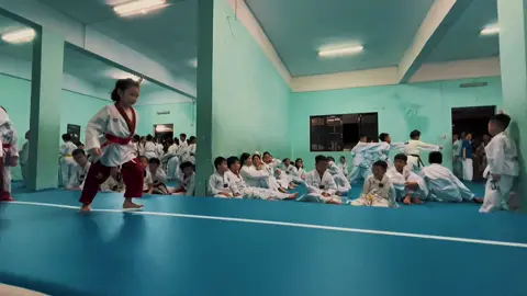 Đội quân mini #CapCut #Meme #freestyle #dancer #Summer #vannghe #vungtau #dance #taekwondo #tiktoknews #tiktoknews 