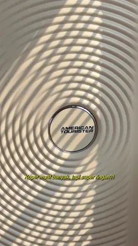 Mau cari yang gimana lagi? Semua kebutuhan kalian muat lho ke dalem koper CURIO ukuran trunk ini. Punya banyak compartment yang bikin travelling jadi makin nyaman! Check out sekarang, yuk!  #AmericanTouristerID #Travelling #Suitcase #Curio #Trunk