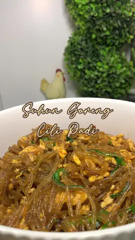 Another simple resepi untuk breakfast! 🤤 Suhun Goreng Cili Padi, kali ni guna suhun korea sebab lagi layannn. Guna suhun biase pun ok jer #MYFoodie #fypシ #resepisimple #makanpagi #4u #suun 