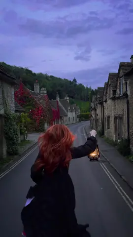 Witching hour ✨🕯️🍂   📍Castle Combe, The Cotswolds, England   #england #visitengland #lovegreatbritain #visitbritain #thecotswolds #wiltshire #autumnaesthetic #autumnvibes #fallvibes #darkacademia #darkacademiaaesthetic #englishvillage #villagelife #darkaesthetic #uktravelblogger #uktravelguide #prettiestvillages #visitengland #britishcountryside where to go in the cotswolds, best of England, where to go in England, where to travel in England, day trips from London, visiting the cotswolds, best places to go in England, prettiest places in England, where to visit in the UK, autumn in England, where to go in the cotswolds #fairytale #countryliving #sondeflor @sondeflor #castlecombe #darkcottagecore #englishaesthetic #everydaymagic #harrypotter #magicallytravelling 