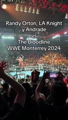 Randy Orton, LA Knight y Andrade vs The Bloodline de Solo Sikoa, WWE Supershow Monterrey 2024 #WWE #randyorton #laknight #andrade #thebloodline #solosikoa #wewantroman 