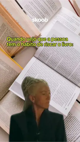 Riscar livro pra você também é uma questão? Eu não consigo fingir cara de paisagem! #meme #casadodragão #houseofdragons #skoob #appskoob #memedelivro #vidadeleitor #quemnunca #serie