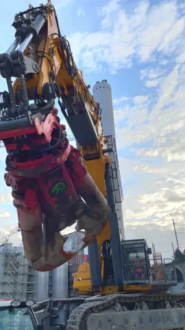 Time to crush some massive foundations !  Switzerland‘s biggest Demolition Excavator A-Rex M9300 is picking up the 29 tonne - Concrete Crusher MD3000, which measures 5,2 meters in height, and can apply forces of up to 2‘400 tonnes ! #liebherr #heavymachinery #demolition #recycling #concretecrusher #abbruch #excavator #hydraulicshear 