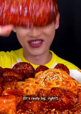 الاكل الكوري اللذيذ والحار#mukbang #fyp #food #everyone #اكل_صيني #foodtiktok #اصوات_الاكل 