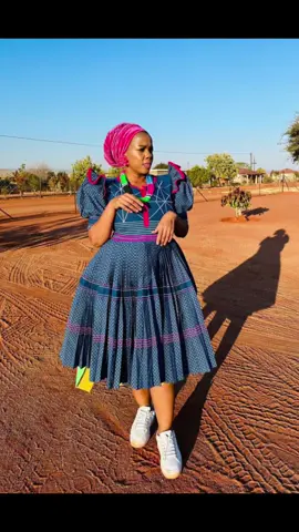 Le e bona bjang?#SAMA28 #0724066703 #fatikidesignsltd #Viral #sepeditraditionalattire #mothutlwane #yeleyasepedi #3cats 