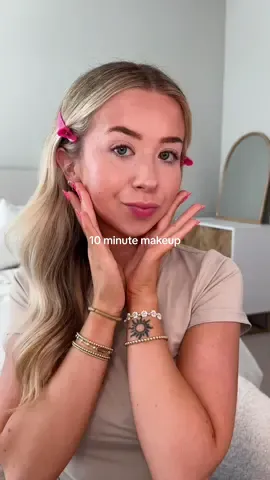 it saves SO much time🤌🏼🎀 #makeuphacks #makeuptips #grwmroutine #MakeupRoutine #summermakeup #asmrsounds #makeuplover #easymakeup 