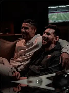 I think I found the best wallpaper #messi #ronaldo #goat 